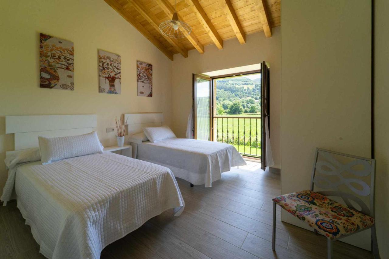 Complejo Rural El Cerradon Guest House Alceda ภายนอก รูปภาพ