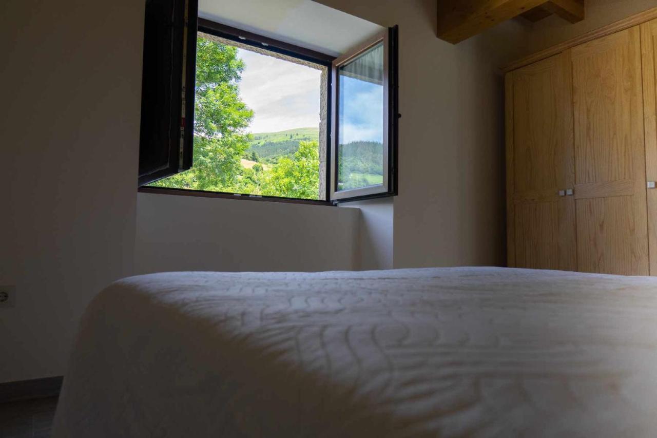 Complejo Rural El Cerradon Guest House Alceda ภายนอก รูปภาพ