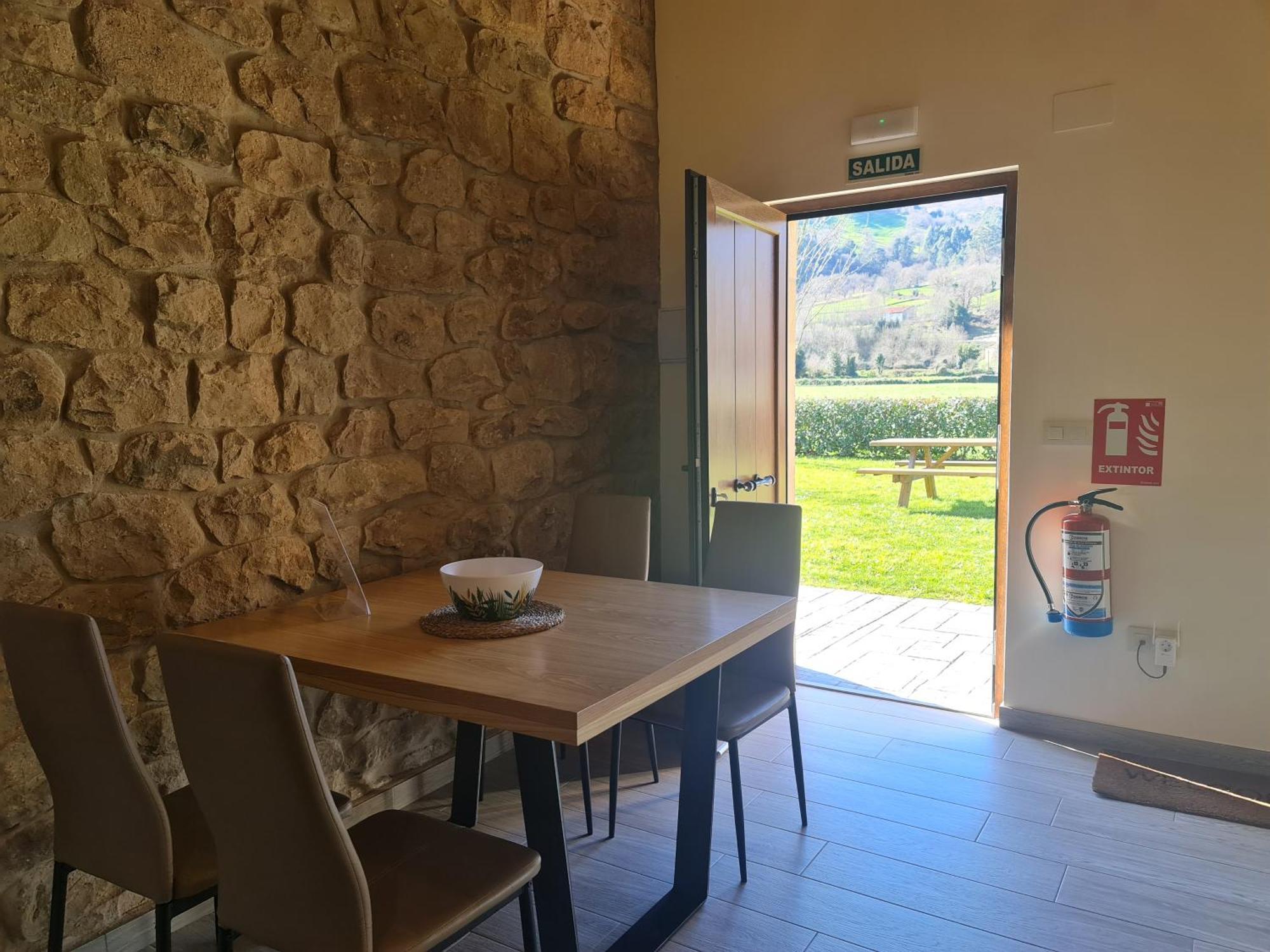 Complejo Rural El Cerradon Guest House Alceda ภายนอก รูปภาพ
